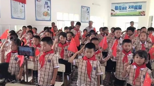 百裕集團愛心助學之行---湖北省監利縣
